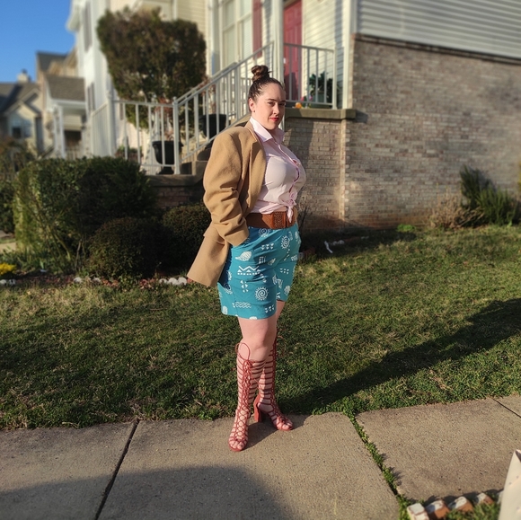 Hello!! Hello! Hello. Come on in! - Picture 5 of 6